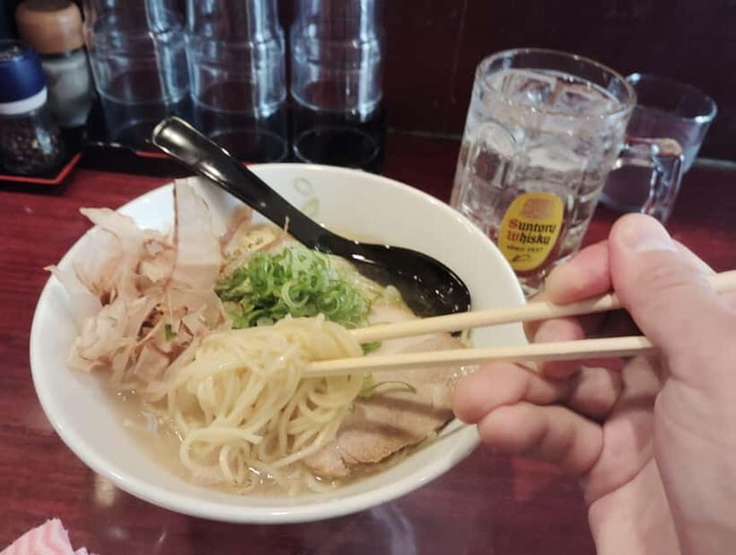 Osaka: Honmachi Ramen Tour with Local Guide - Exploring the Ramen Scene in Honmachi