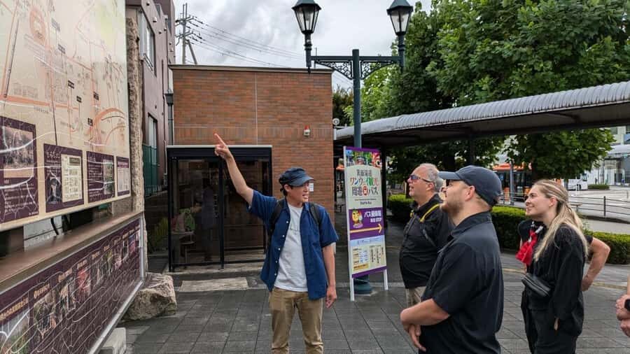 Osaka: Minoh Forest Walk & Giant Waterfall with Local Lunch - The Journey Begins: Easy Access from Osaka