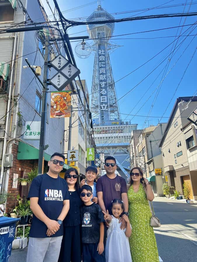 Osaka: Private Walking Tour with Castle, Dotonbori, Old City - Vibrant Streets of Shinsekai and Tsutenkaku Tower