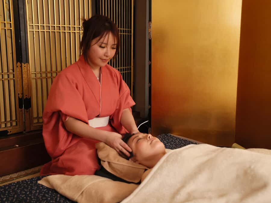 Osaka Temple Warm Bamboo Oil Massage  Deep Restore60min - The Experience: What to Expect