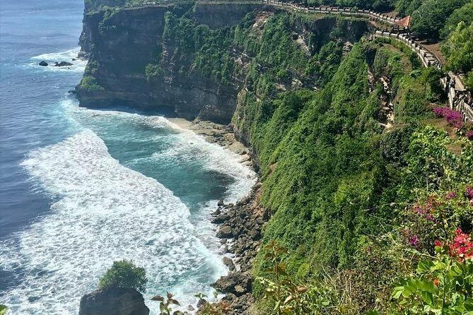 Padang-Padang Beach+ Uluwatu Sunset and Kecak Dance + Dinner - Transportation & Practicalities