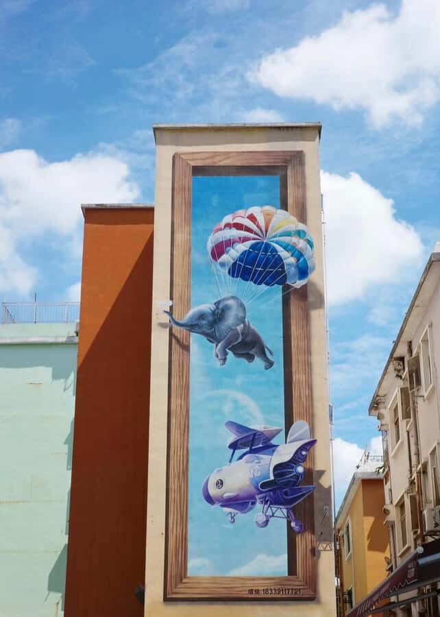 Paint & Explore: Shenzhen Dafen Oil Painting Village 3H Tour - The Art Studio Experience: Creating Your Masterpiece