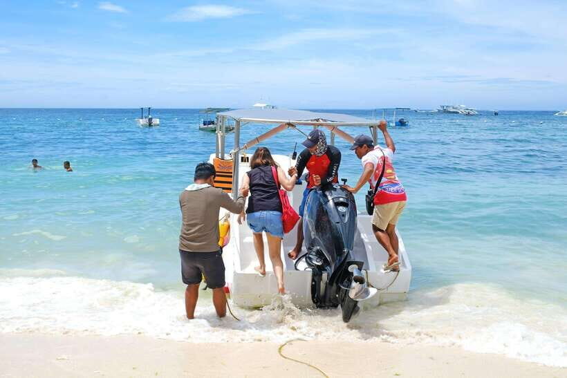 Panglao: Solo or Tandem Parasailing Experience near Alona - What to Expect from the Parasailing Adventure