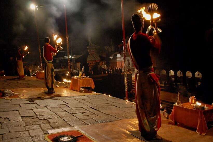 Pashupatinath Aarti Tour - Transportation and Practicalities
