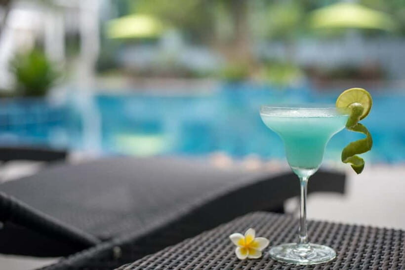 Pattaya: Indigo Bar at Bay Beach Resort Jomtien F&B Packages - The Food & Drink Experience