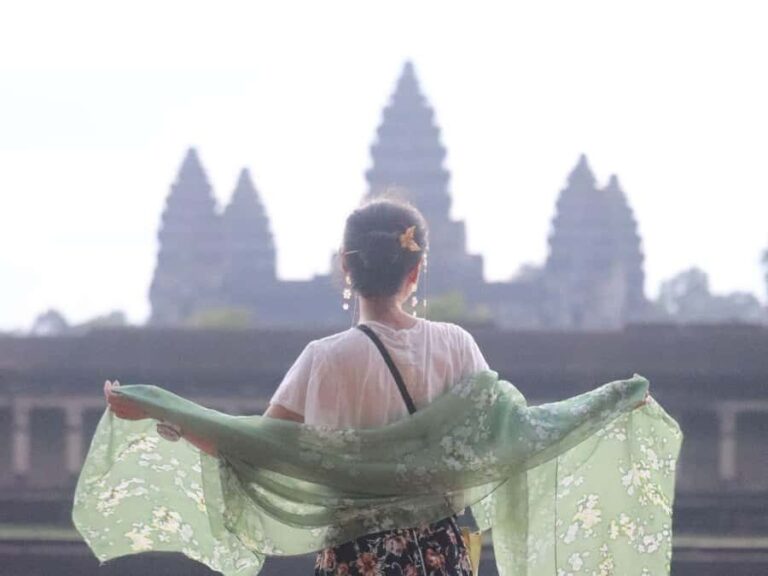 Phnom Penh: 7-Day Cambodia Tour to Siem Reap - Transportation, Timing, and Group Experience