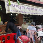 Phnom Penh Night City Highlights & Local Food tour by Tuktuk - What Sets This Tour Apart?