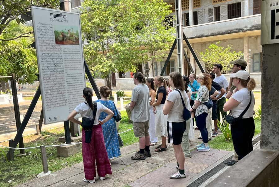 Phnom Penh: Tuol Sleng & Killing Fields Guided Tour - A Complete Look at the Tour Experience