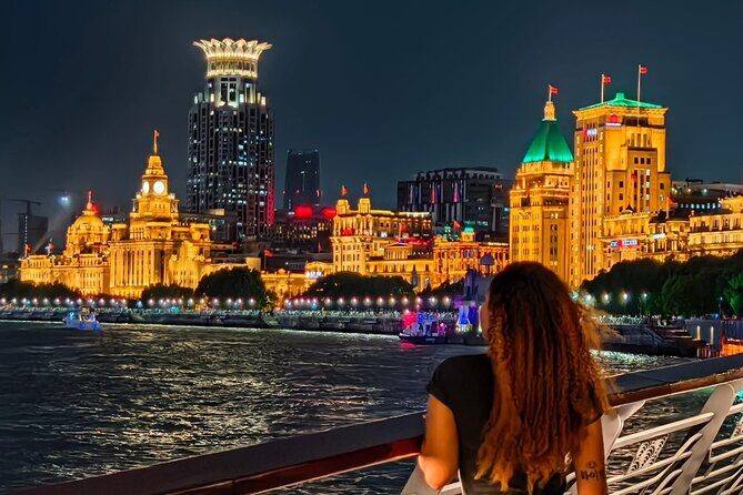 Photo Session on the Famous Shanghai Skyline - Who Will Love This Tour?