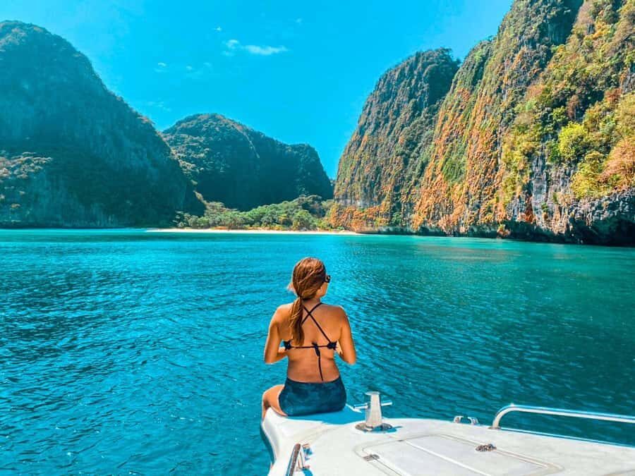 Phuket: Early Speedboat to Phi Phi, Bamboo, Snorkel & Lunch - Exploring the Key Stops
