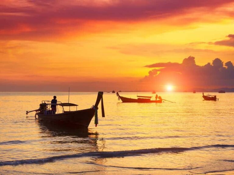 Phuket: Guided Sunset Tour with Seafood Market Dinner - Why This Tour Works Well