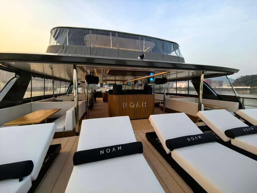Phuket: Phi Phi Island Tour & Luxury Catamaran Party - What We Love About This Tour
