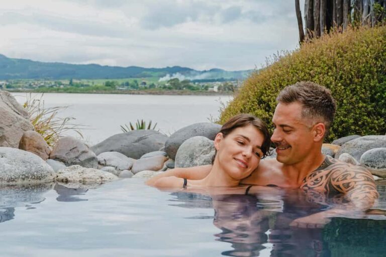 Polynesian Spa Rotorua: Lake View Private Pools Experience - The Setting and Location