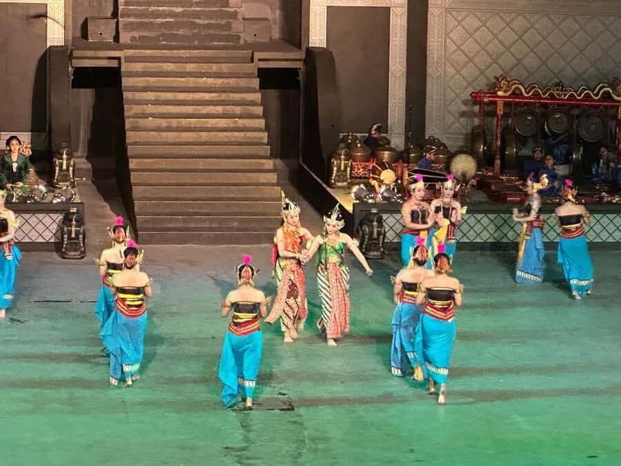 Prambanan : Watching Ramayana Ballet Performance With Dinner - Why This Tour Is a Great Choice