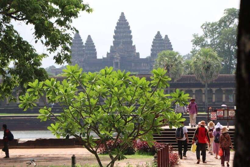 Private Angkor Wat Sunset Tour with Lunch and Snack Included - An In-Depth Look at the Angkor Sunset Tour