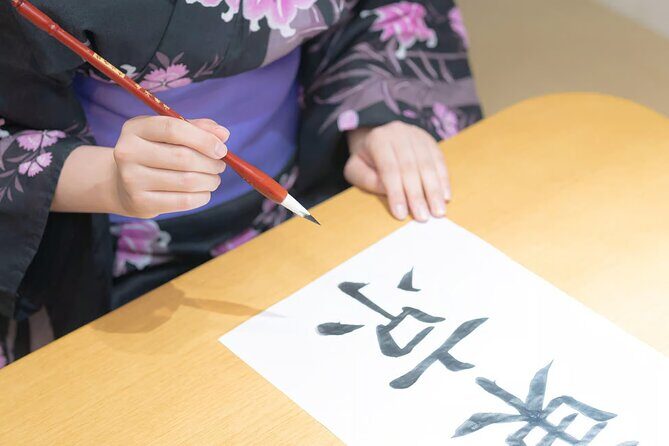 Private calligraphy lessons in a Japanese-style room in Shibuya - The Sum Up