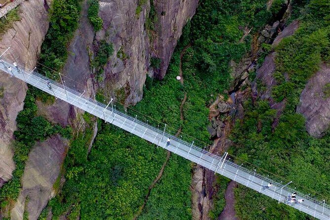 Private Day Tour to Gulong Canyon and Jiulong Town from Guangzhou - Discovering Jiulong Town and Yingxi Peak