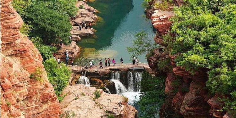 Private Day Tour to Yuntai Mountain from Zhengzhou - Practical Tips for the Tour