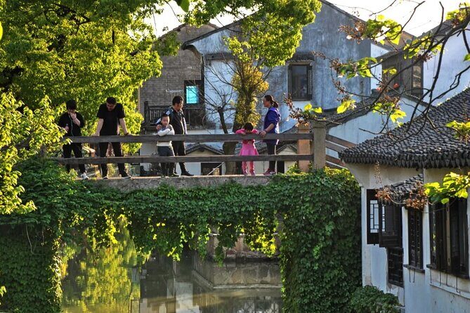 Private Foodie Tour for 6-hour Layover in Shanghai Water Town - What Makes This Tour Stand Out?