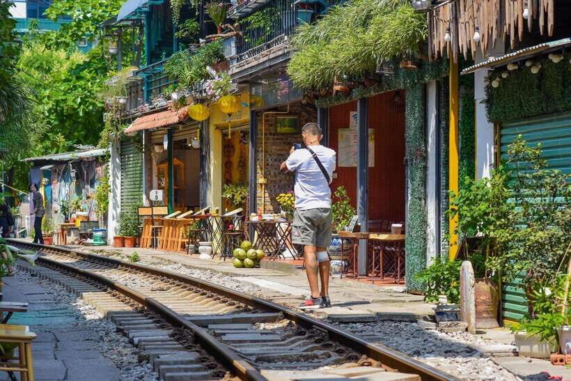 Private Hanoi Walking Tour with visit Train Street - What Makes This Tour Stand Out?