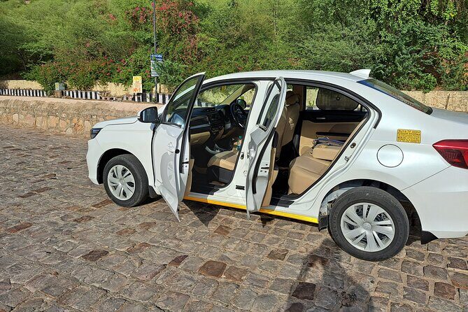 Private Lucknow Arrival Transfer - Airport to Lucknow Hotels drop - Who Is This Transfer Best For?