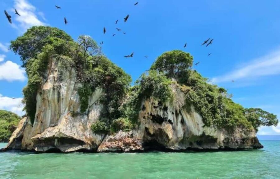 Private: Redonda Heights & Cayo Levantado Beach Day Trip - Practical Details and Experience Insights