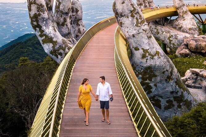 Private Scenic Tour from Hoi An to Ba Na Hills and Golden Bridge - Transportation and Group Dynamics