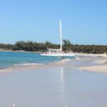 Private speed boat beach and bar hopping visiting Rose island - The Sum Up