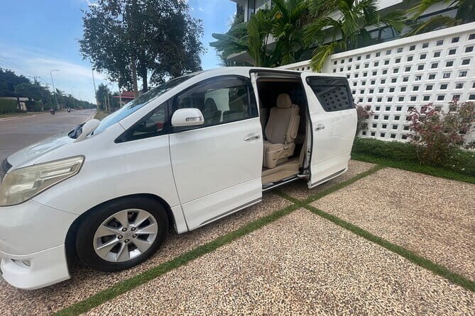 Private Taxi SiemReap to PhnomPenh Or From PhnomPenh to SiemReap One way only - Who Is This Tour Best Suited For?