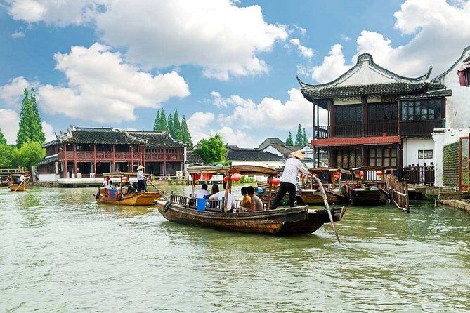 Private Tour of Zhujiajiao Ancient Water Town and Shanghai Tower - Exploring Zhujiajiao: The Old Water Town