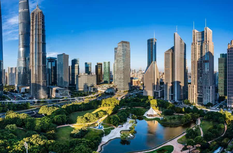 Private tour with a Spanish-speaking guide through historic Shanghai - Why Choose a Private, Customizable Tour?