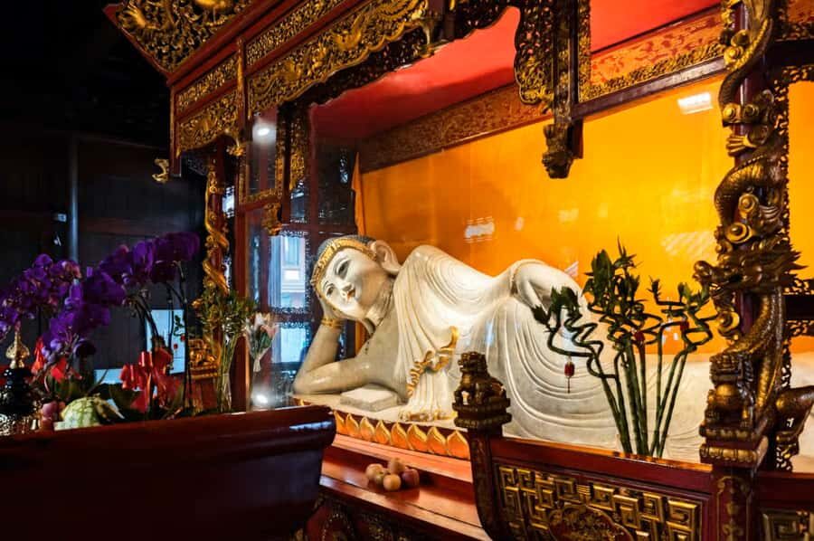 Private tour with a Spanish-speaking guide through historic Shanghai - Who Will Benefit Most from This Tour?