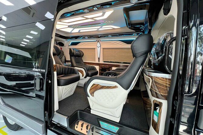 Private Transfer Dcar Limousine Ha Noi - Ha Long - The Vehicle and Amenities