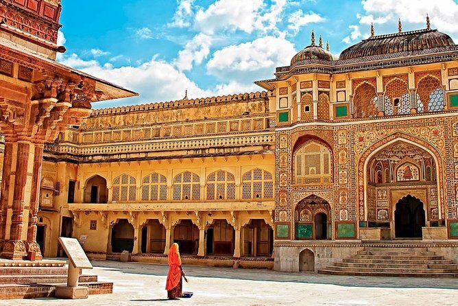 Private Transfer from Kochi City to Kochi (COK) Airport - Value for Money