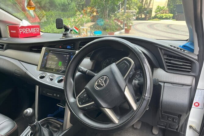 Private Transfer Mumbai Airport by Innova Crysta - FAQ