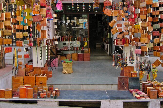 Private Udaipur Shopping Tour with Pickup & Drop-off - Why this Tour Works for Different Travelers