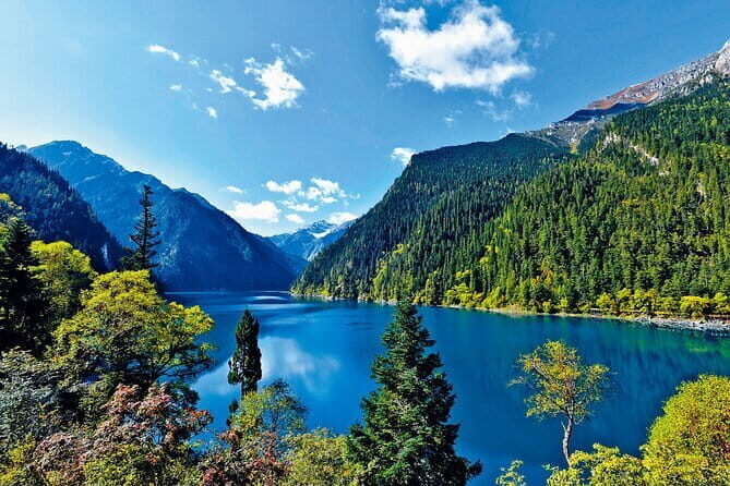 Private VIP Tour:2-Day JiuzhaigouHuanglong Highlights Experience - Why This Tour Offers Great Value