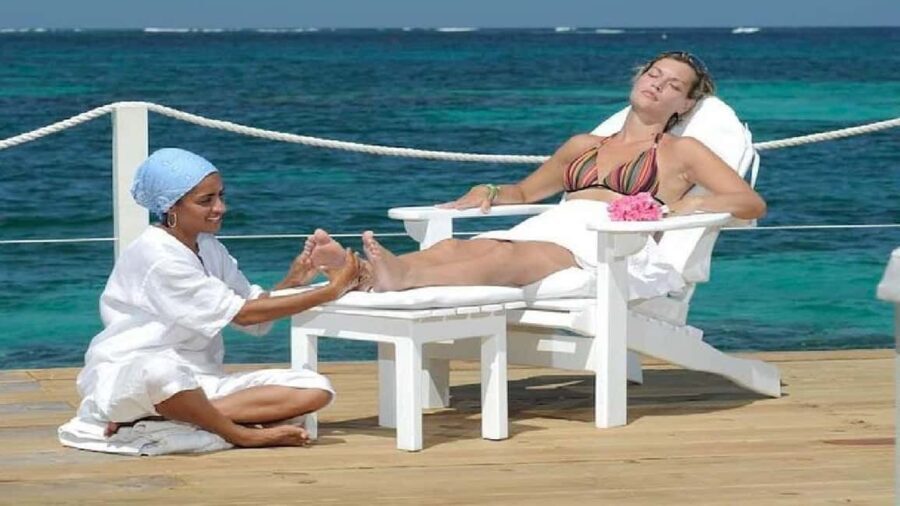 Punta Cana: Reef Explorer Snorkeling and Massage Tour - Relaxation and Wellness: Floating in the Turquoise Waters