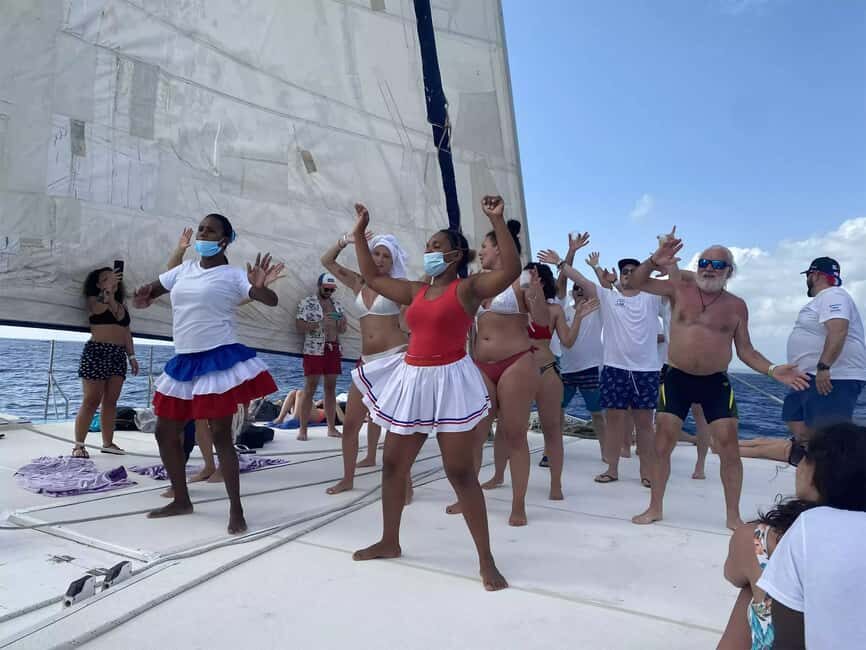 Punta Cana: Saona Island Day Trip with Blue Lagoon & Lunch - What We Learned from the Reviews: The Realities