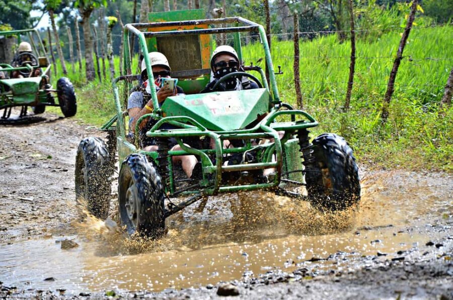 Punta Cana:Paseo en buggie ,caballo y ziplines en la selva - The Buggie Experience: Dirt Trails and River Dips