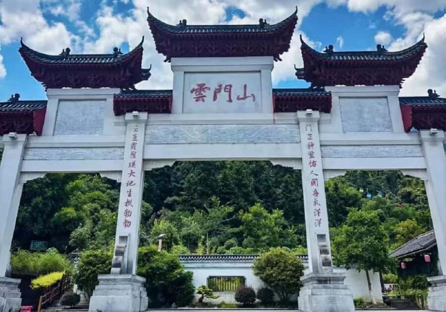 Qingzhou: Ancient City, Museum, and Yunmen Mountain Tour - Qingzhou Ancient City: Stepping Back in Time  