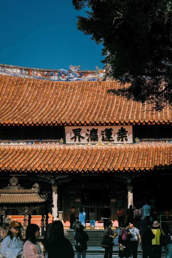 Quanzhou Kaiyuan Temple: 2.5-Hour Tour of the City Landmark - The Experience: What to Expect