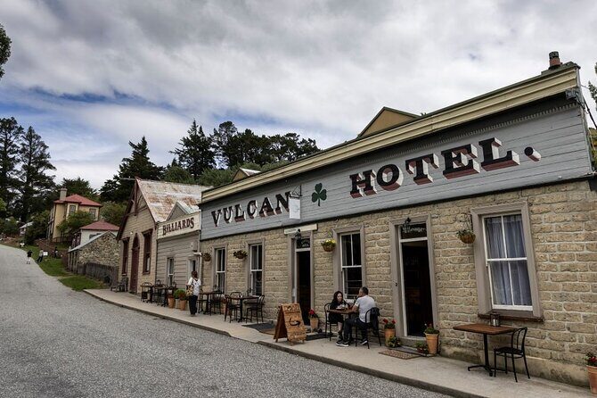 Queenstown to Middlemarch via Cromwell Small-Group Tour (One-Way) - Transportation and Group Size: Comfort and Personal Touch