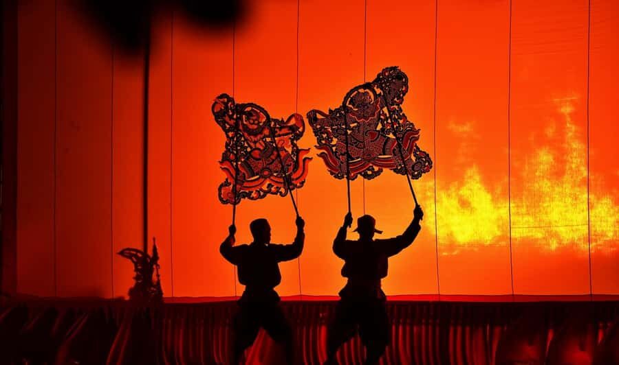 Ratchaburi: Private Floating & Train Market + CAVE + Puppet - Who Will Love This Tour?