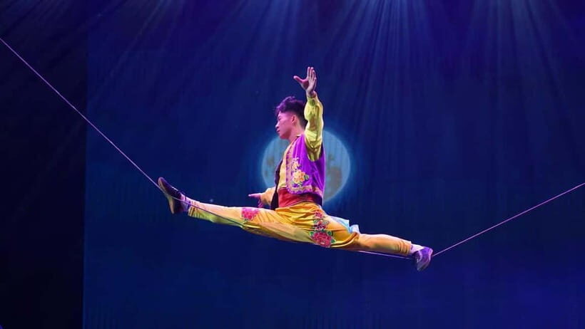 Red Theater Beijing Acrobatic Show Tickets - The Itinerary: What to Expect