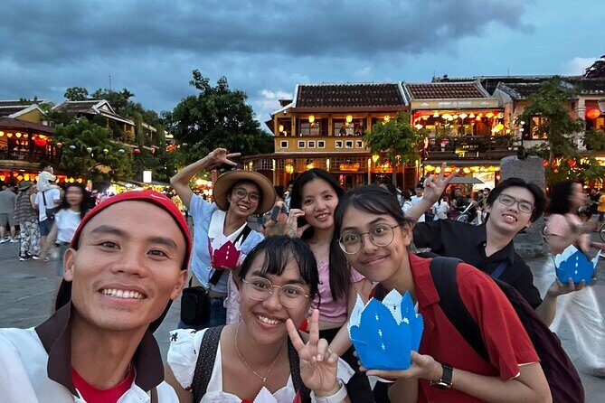 Release Lantern Flower in Hoi An with Boat Ride Tour - The Highlight: Boat Ride & Lantern Release