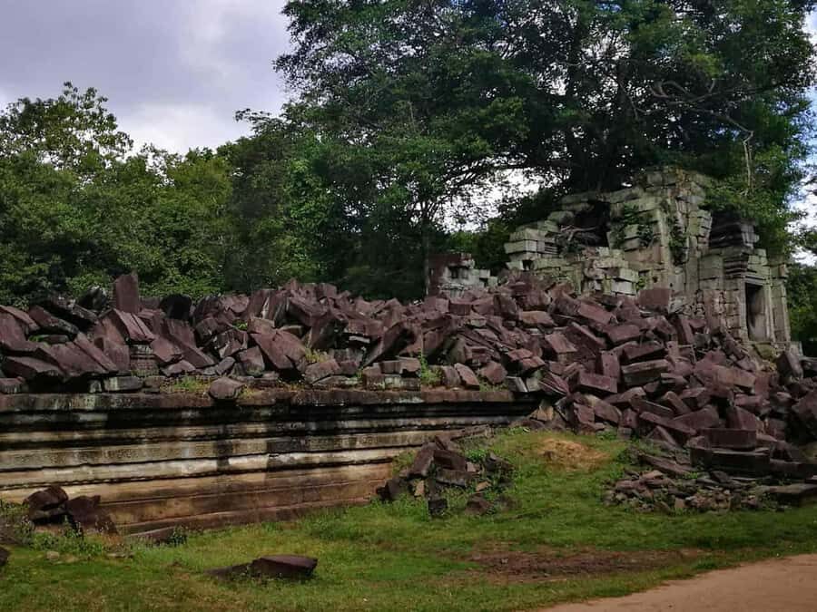Roluos Group, Beng Mealea & Floating Village Private Tour - Beng Mealea: The Jungle’s Hidden Wonder