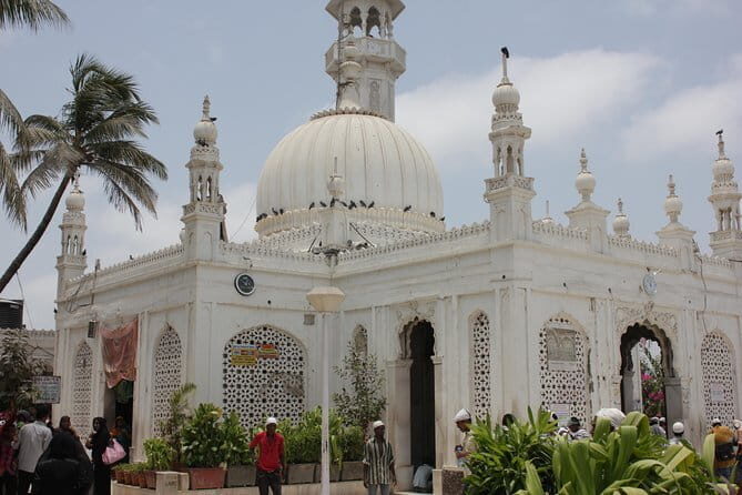 Sacred sites Mumbai tour: Hinduism, Christianity, Judaism & more - Who Will Love This Tour?