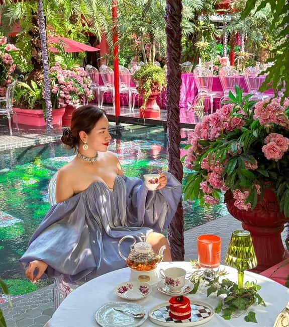 Saigon: Luxury and Snapshots Walking Tour in Thao Dien - What to Expect During the Tour