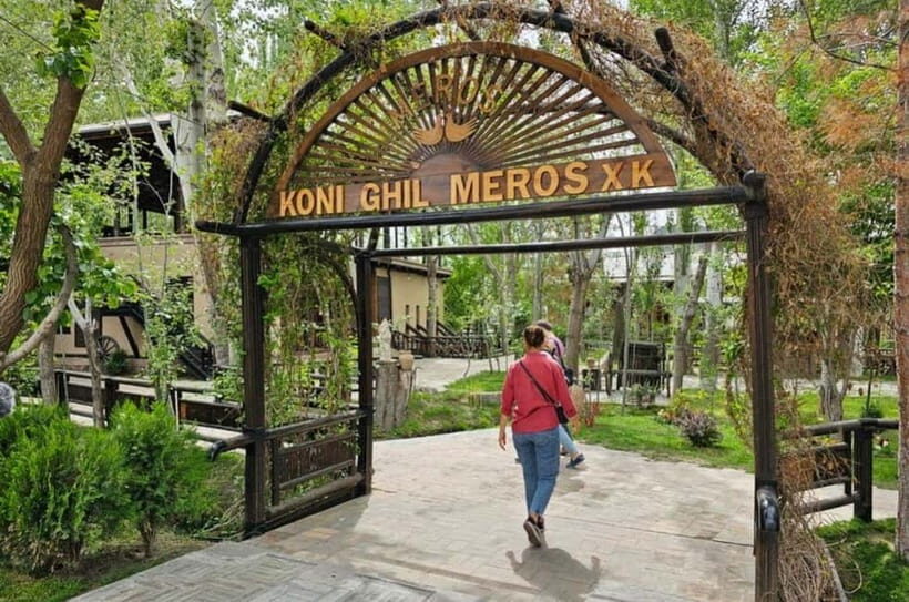 Samarkand: Pilaf & Tandoor Bread Class and Ceramic Workshop - Who Should Consider This Experience?